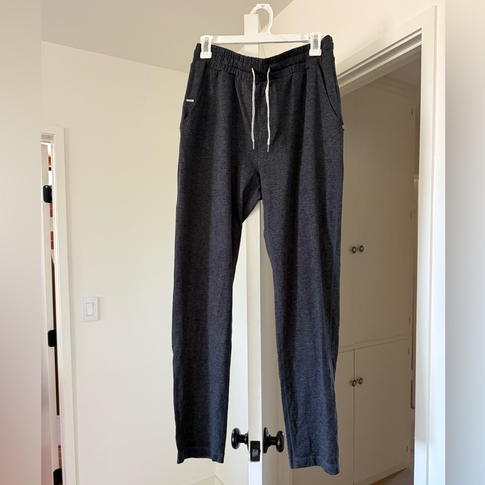 Vuori Men's Gray Pants